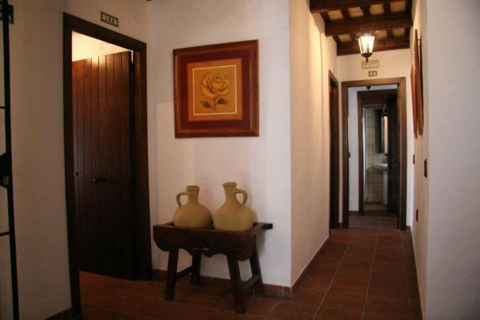 Hostal Torre De Guzman โกนิล เด ลาฟรอนเตรา ภายนอก รูปภาพ